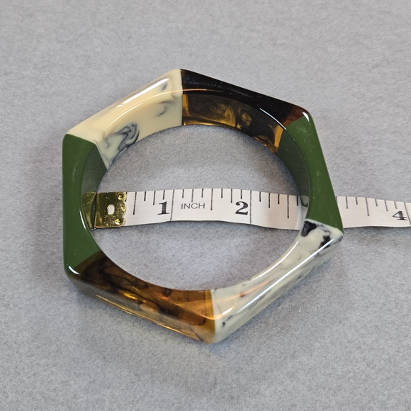 Plunder Chunky Resin Bangle Bracelet Green Ivory Amber Colorblock Statement NWOT - Picture 7 of 7